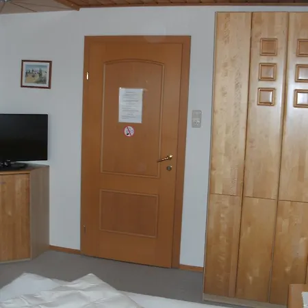 Waldhof Gasthof 2*