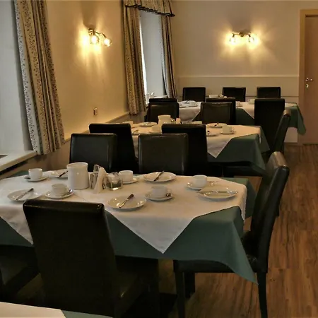 Waldhof 3*