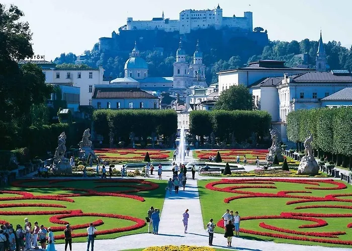 ゲストハウス Waldhof 3*